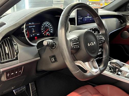 2023 Kia Stinger GT2