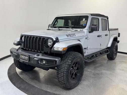 2022 Jeep Gladiator Sport