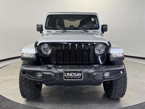 2022 Jeep Gladiator Sport