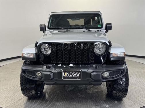 2022 Jeep Gladiator Sport
