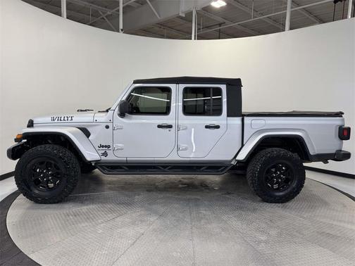 2022 Jeep Gladiator Sport
