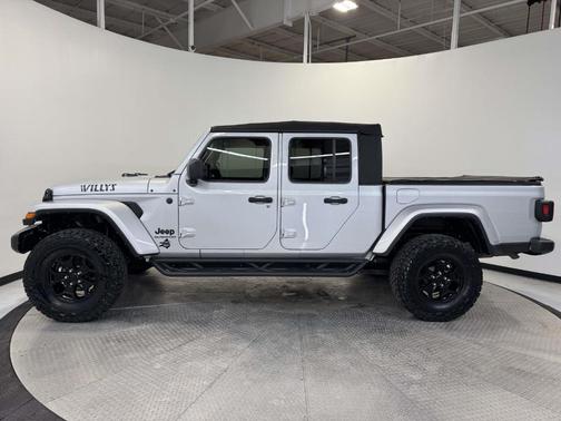 2022 Jeep Gladiator Sport