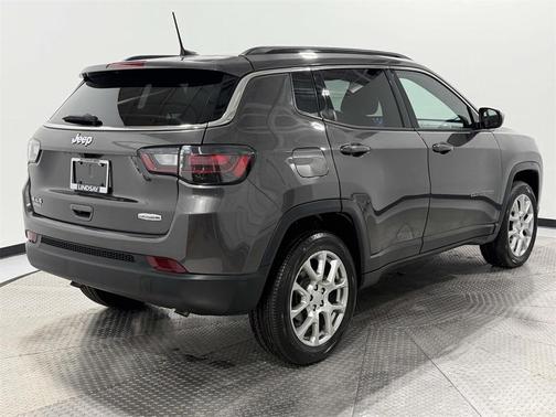 2023 Jeep Compass Latitude Lux
