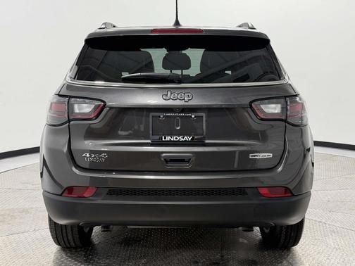 2023 Jeep Compass Latitude Lux