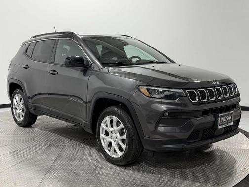 2023 Jeep Compass Latitude Lux