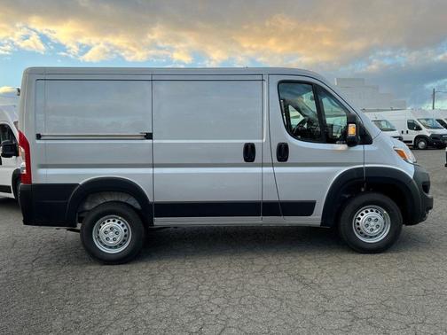 2026 RAM ProMaster 1500 Low Roof