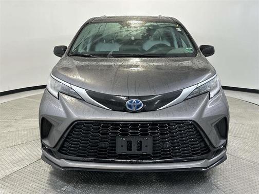 2021 Toyota Sienna XSE 7 Passenger