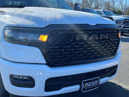 Bright White Clearcoat 2026 RAM 1500 Big Horn/Lone Star