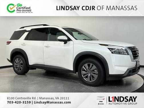 2024 Nissan Pathfinder SV