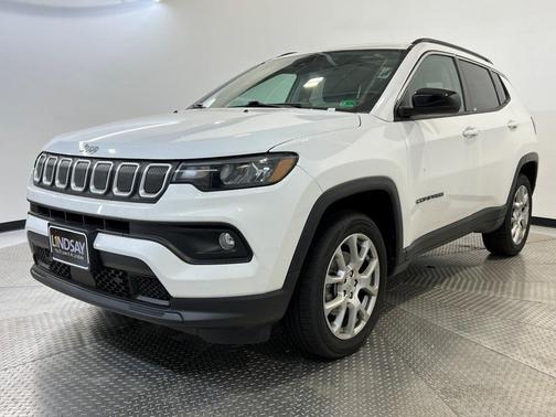 2022 Jeep Compass Latitude Lux