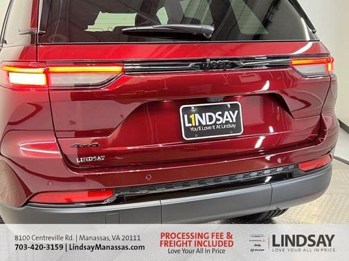 Velvet Red Pearlcoat 2025 Jeep Grand Cherokee Laredo