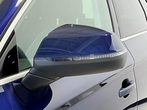 2023 Audi Q5 40 Premium Plus