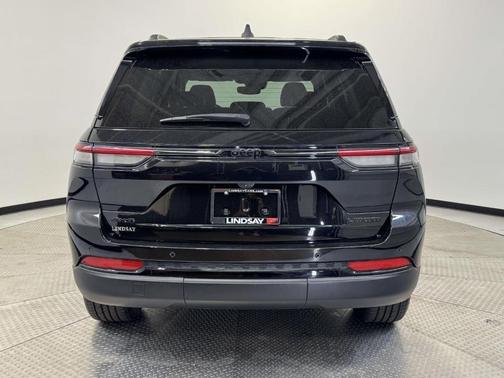 Diamond Black 2023 Jeep Grand Cherokee Limited