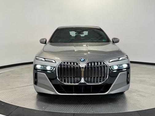 2024 BMW 740 i