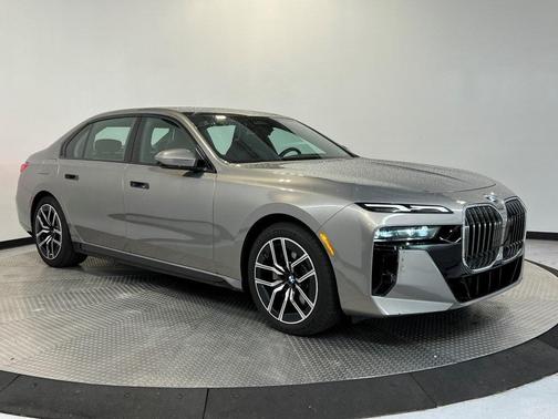 2024 BMW 740 i