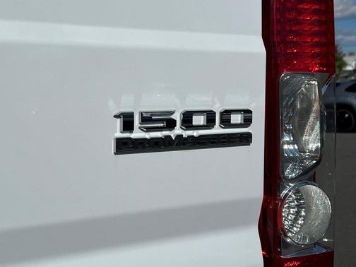 Bright White Clearcoat 2026 RAM ProMaster 1500 Low Roof