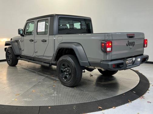 2023 Jeep Gladiator Sport