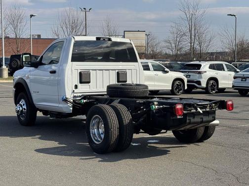 Bright White Clearcoat 2026 RAM 3500 Tradesman/Big Horn