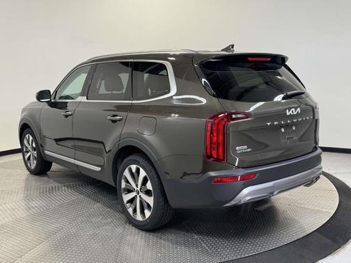 Dark Moss 2022 Kia Telluride S