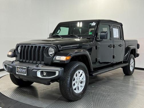 2023 Jeep Gladiator Sport