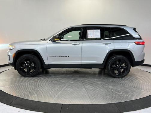 2023 Jeep Grand Cherokee Altitude