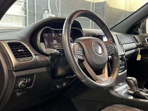 2020 Jeep Grand Cherokee Laredo E