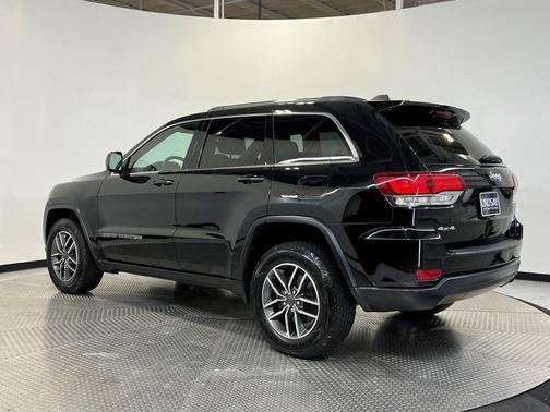 2020 Jeep Grand Cherokee Laredo E