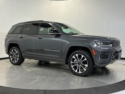 2022 Jeep Grand Cherokee Overland