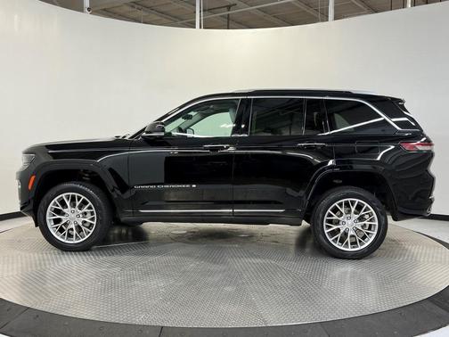2023 Jeep Grand Cherokee Summit