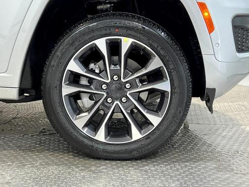 2025 Jeep Grand Cherokee Overland