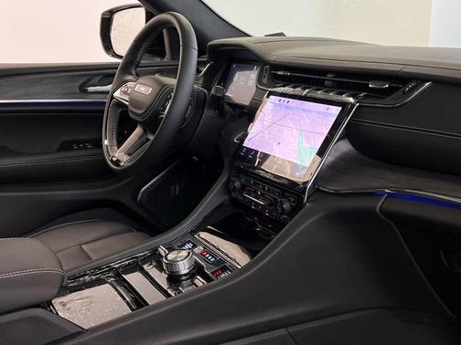 2025 Jeep Grand Cherokee Overland