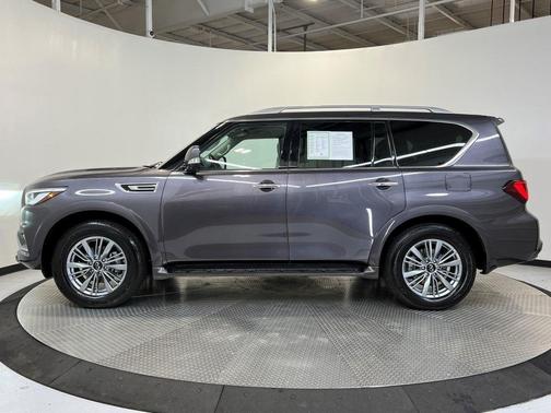 2022 INFINITI QX80 Luxe