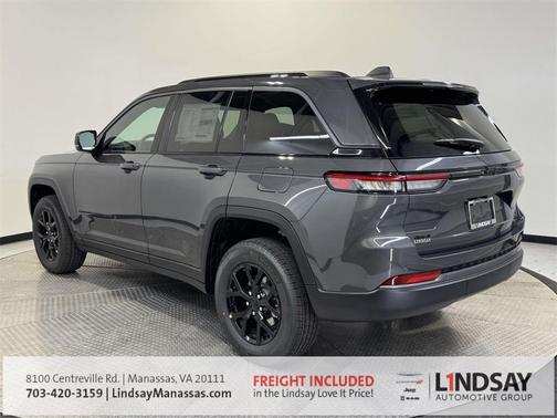 2026 Jeep Grand Cherokee Laredo
