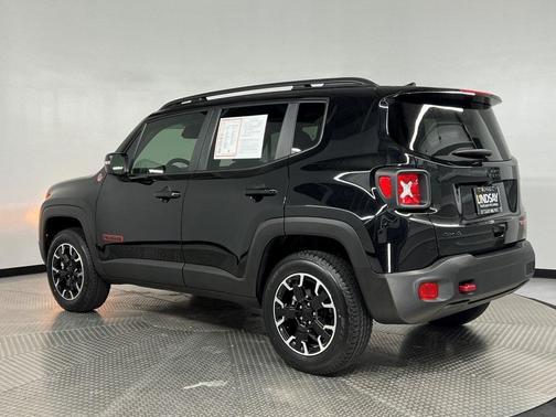 2023 Jeep Renegade Trailhawk