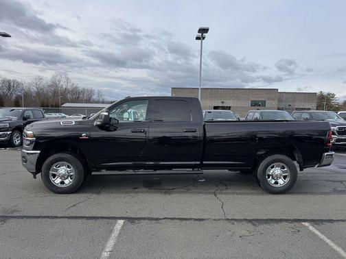 Diamond Black 2026 RAM 2500 Tradesman
