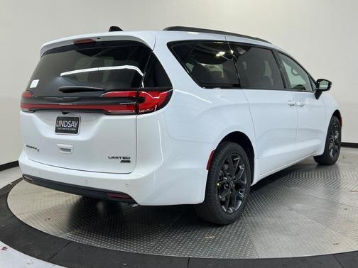 2026 Chrysler Pacifica Limited