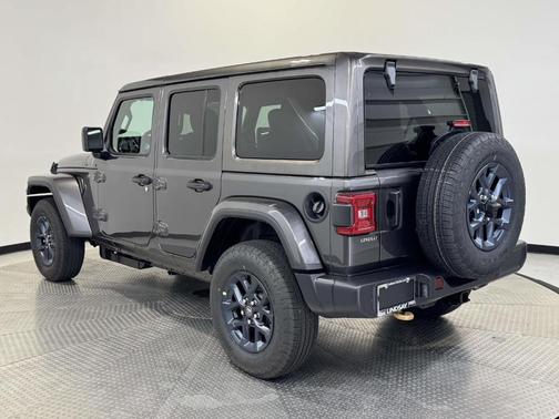 Granite Crystal Clearcoat Metallic 2026 Jeep Wrangler Sport