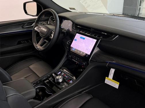 2025 Jeep Grand Cherokee L Overland