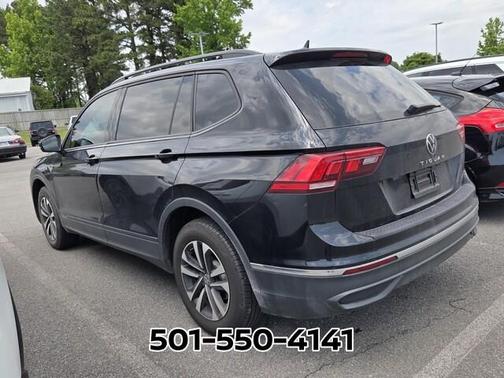 Deep Black Pearl Effect 2023 Volkswagen Tiguan 2.0T S