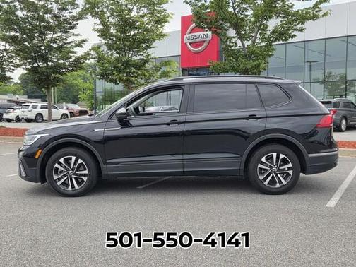 Deep Black Pearl Effect 2023 Volkswagen Tiguan 2.0T S