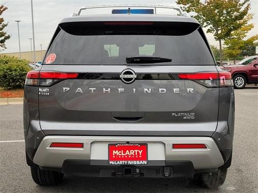 2025 Nissan Pathfinder Platinum