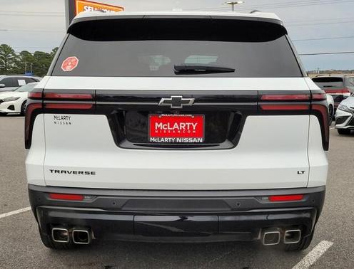 2024 Chevrolet Traverse LT