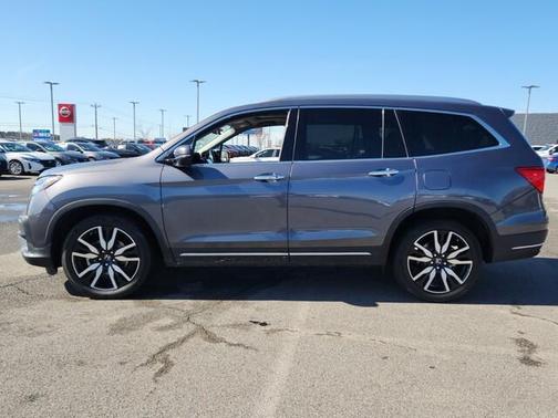 2022 Honda Pilot Touring 8-Passenger