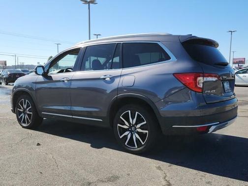 2022 Honda Pilot Touring 8-Passenger