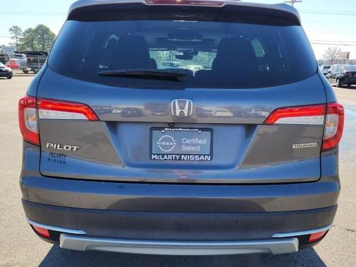 2022 Honda Pilot Touring 8-Passenger