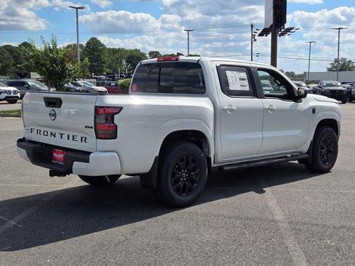 Glacier White 2026 Nissan Frontier SV