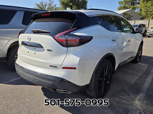 White 2023 Nissan Murano SV