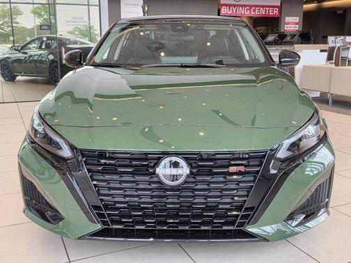 2t Grn Blk Roof 2026 Nissan Altima 2.5 SR