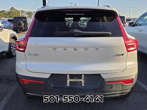 2025 Volvo XC40 B5 Plus Dark Theme