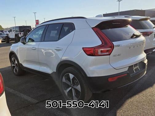 2025 Volvo XC40 B5 Plus Dark Theme